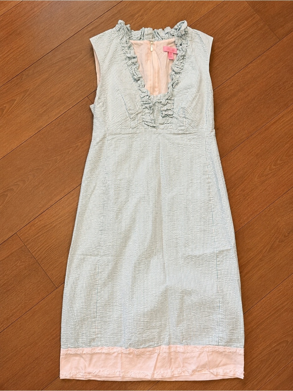 Lilly Pulitzer Light Blue Seersucker Midi Dress with Pink Hem | SZ 6
